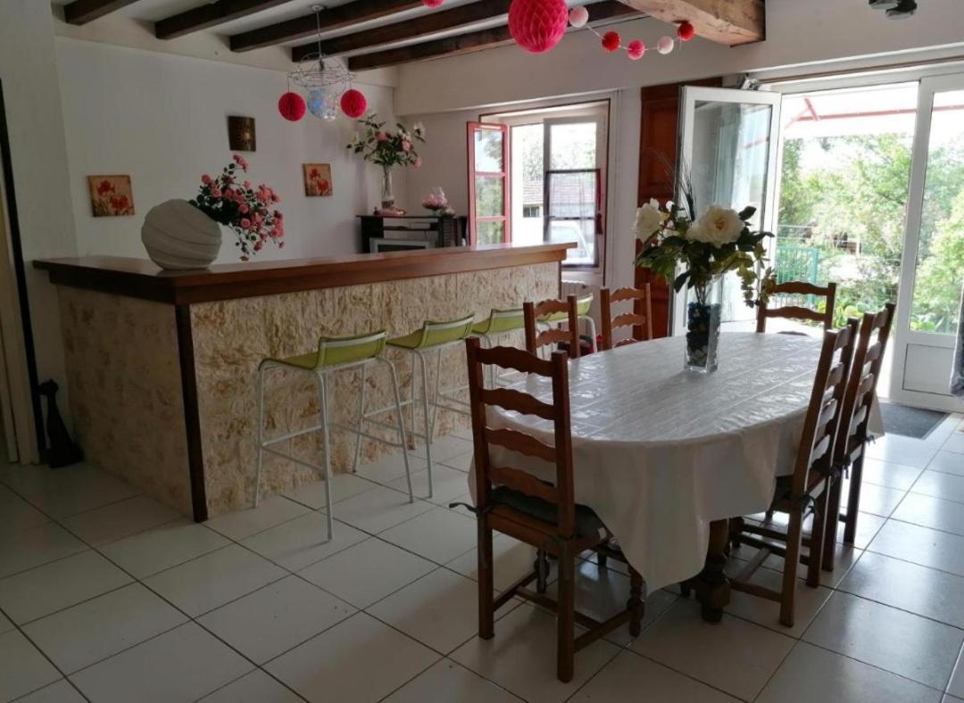 Charmant Logement Entier A La Campagne Sencenac-Puy-de-Fourches Εξωτερικό φωτογραφία