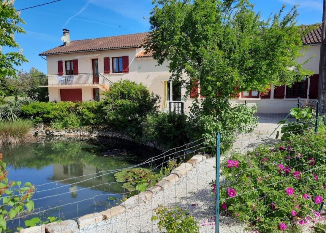 Charmant Logement Entier A La Campagne Sencenac-Puy-de-Fourches Εξωτερικό φωτογραφία